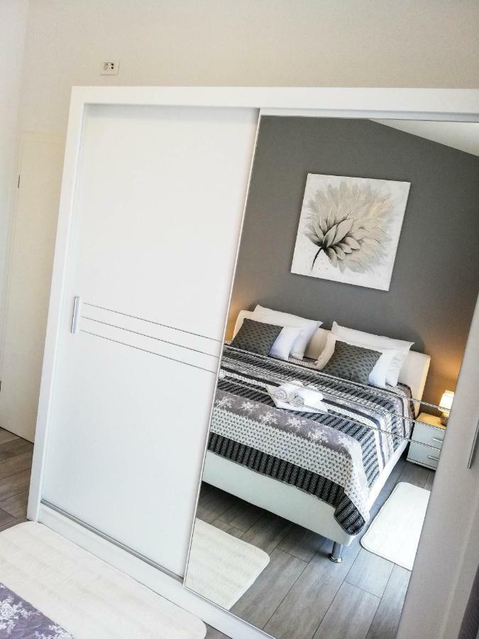 Apartment Sara Kaštela Buitenkant foto
